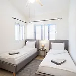 Casa Romy - 3 Bedroom Townhouse Direkt Am Pool Пафос