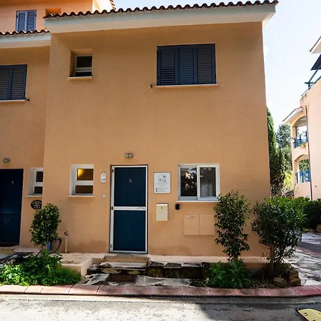 Casa vacanze Casa Romy - 3 Bedroom Townhouse Direkt Am Pool Paphos