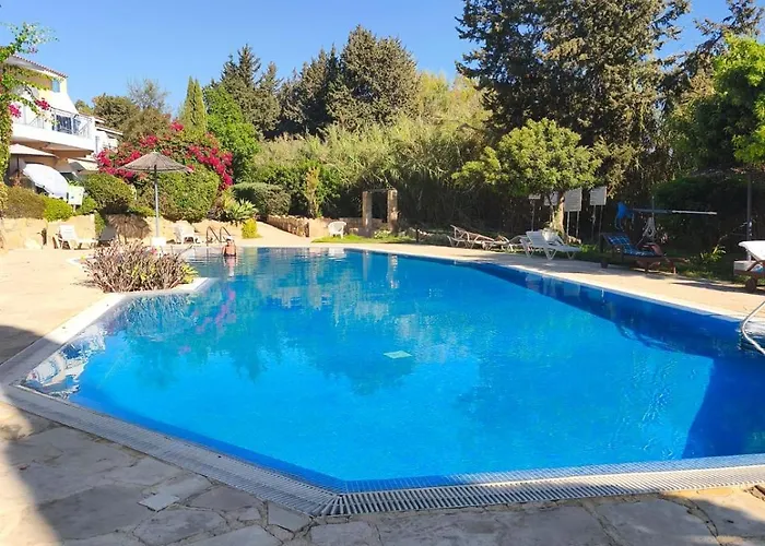 Casa Romy - 3 Bedroom Townhouse Direkt Am Pool Paphos