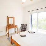 Hébergement de vacances Casa Romy - 3 Bedroom Townhouse Direkt Am Pool Paphos
