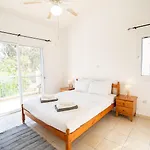 Hébergement de vacances Casa Romy - 3 Bedroom Townhouse Direkt Am Pool